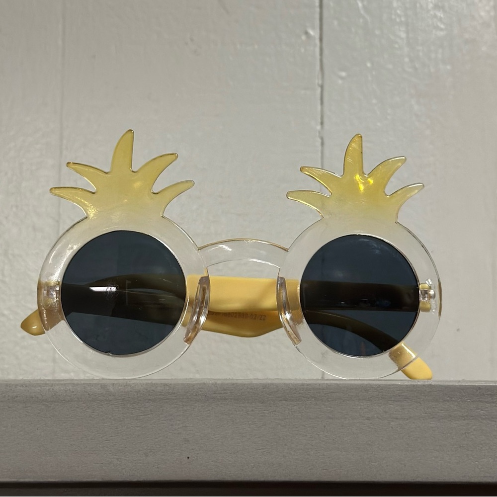 Infant/ toddler Pineapple Sunglasses with Yellow Accents